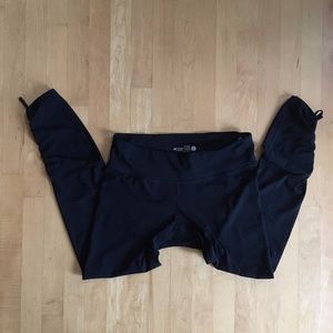 FREE Old Navy active black leggings tie ankles Large